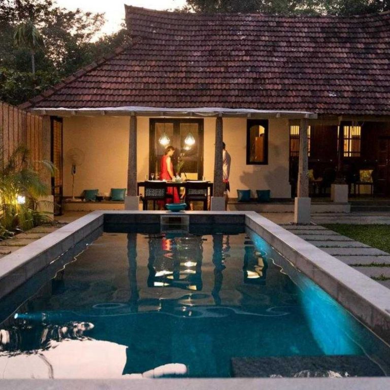 Raheja Riviere Swimming Pool